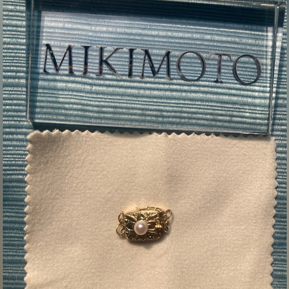Mikimoto double 14K clasp YG